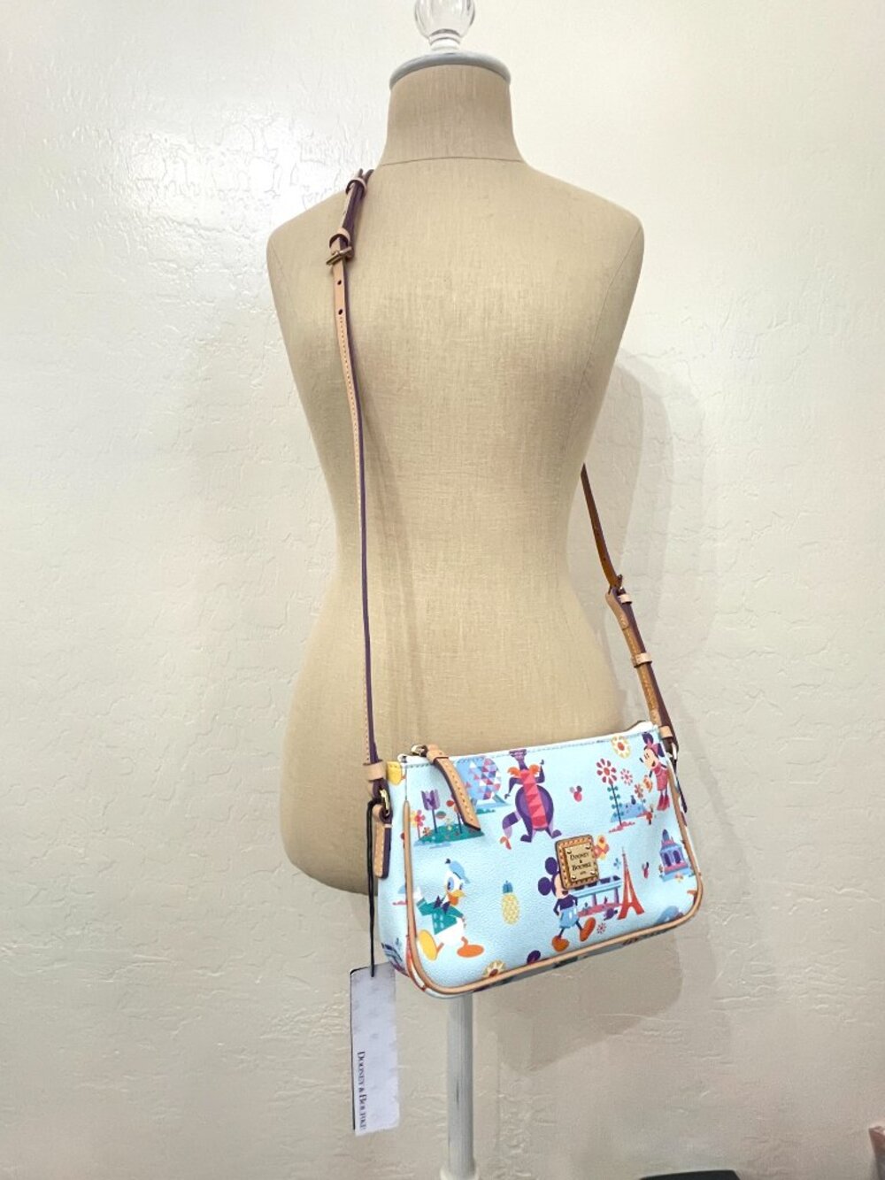 New Dooney & Bourke Disney Parks Crossbody Bag Epcot 2017 Flower & Garden